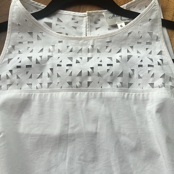 MILLY Lazer Cut tank top, size 6 - Picture 5 of 10